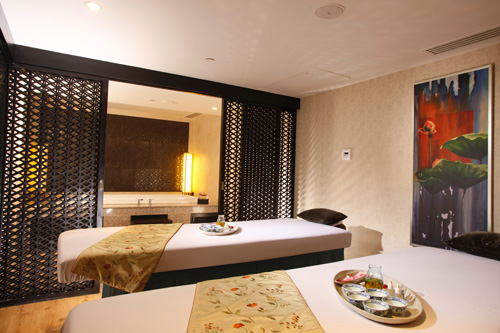 R the Spa Radisson Blu Hotel Delhi