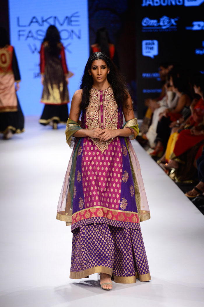 Ritu Kumar Varanasi Weaves Lakme Fashion Week 2015
