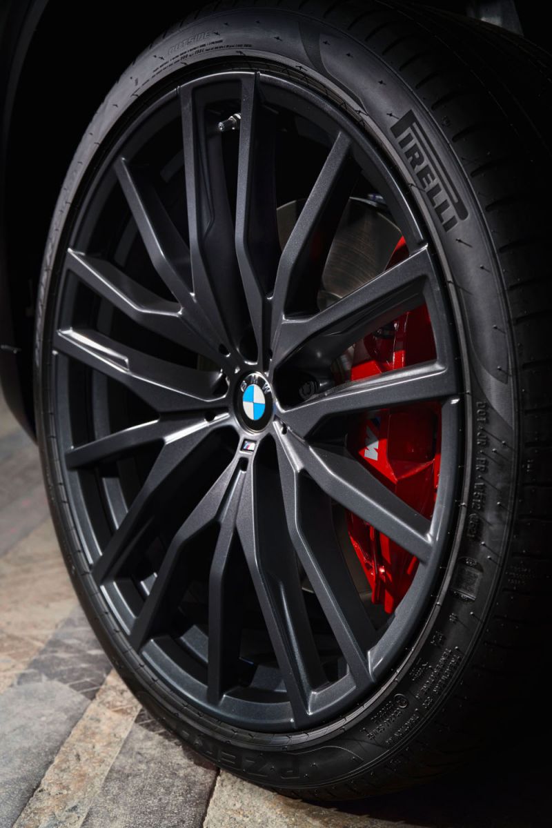 BMW X5 Black Vermillion